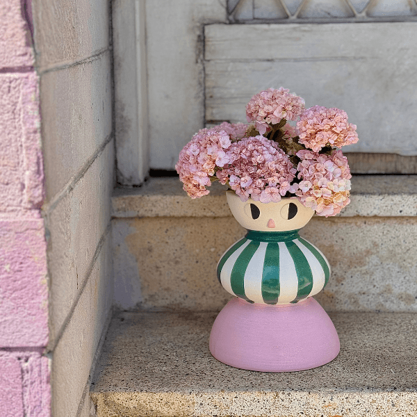 thumb-vaso-boneca-com-hortensia-2